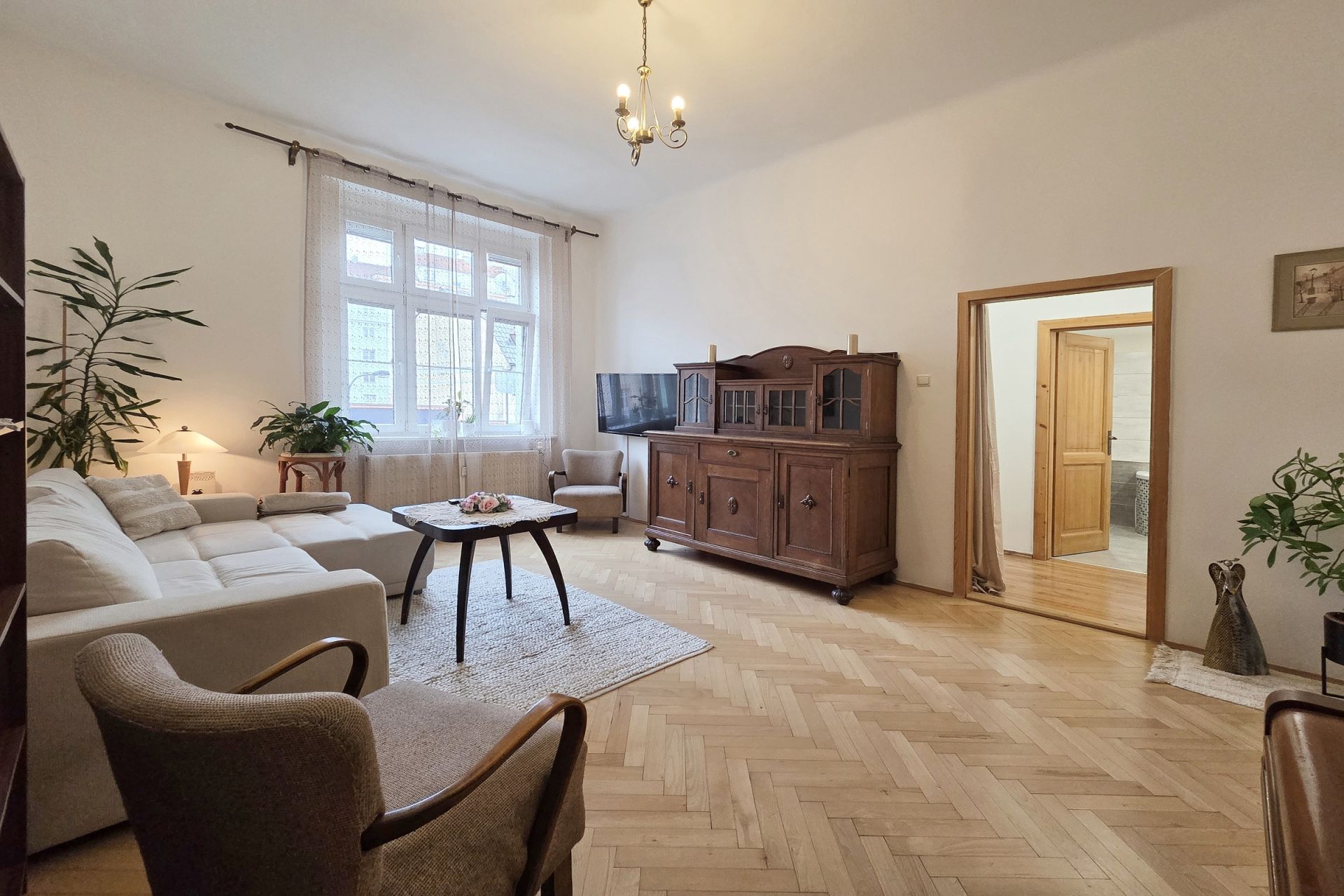 Pronájem bytu 2+1, 69 m², Karlovy Vary, ul. Vítězná