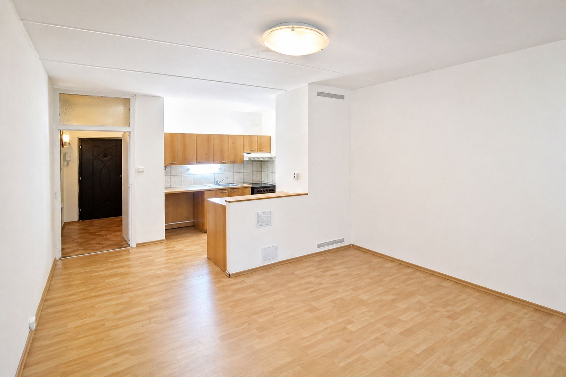 Prodej bytu 1+kk, 24 m², Karlovy Vary, ul. Konečná