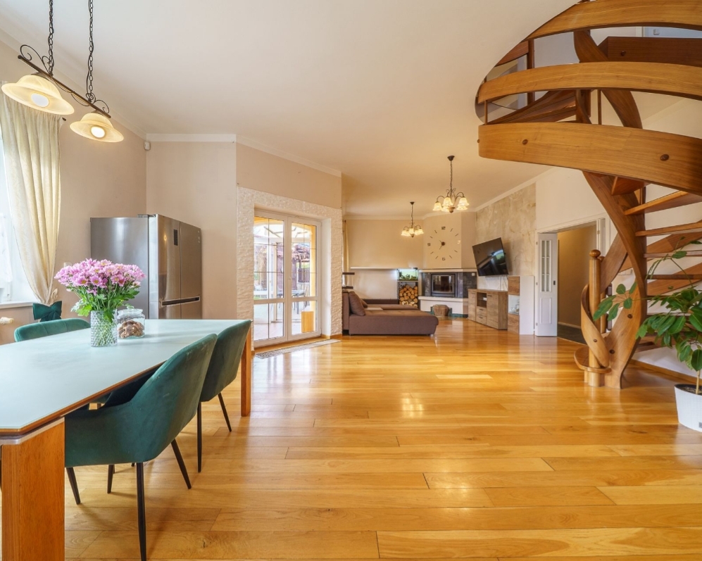 Prodej rodinného domu, 244 m², Karlovy Vary, ul. Motýlí