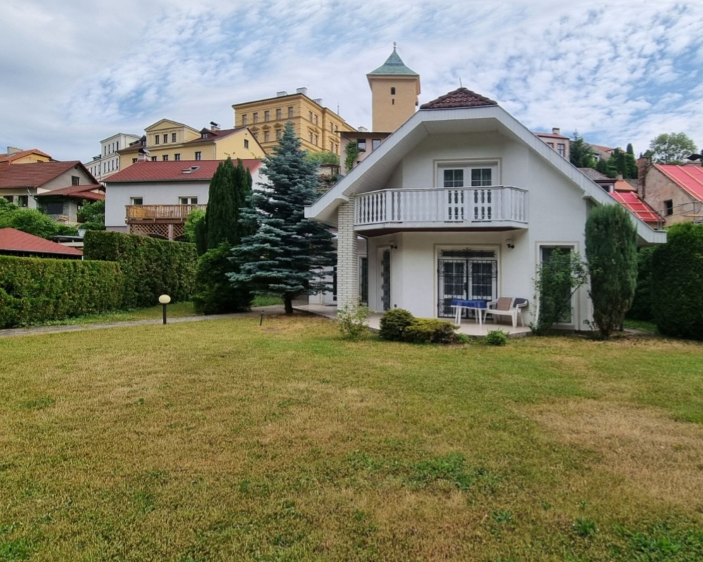 Pronájem rodinného domu, 182 m², Loket, ul. Zahradní