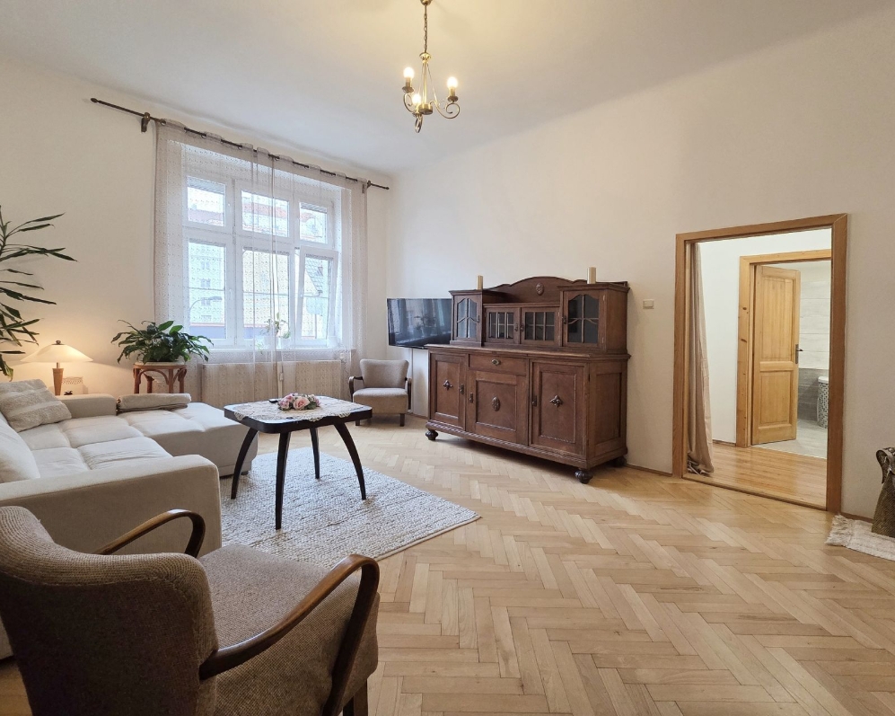 Pronájem bytu 2+1, 69 m², Karlovy Vary, ul. Vítězná