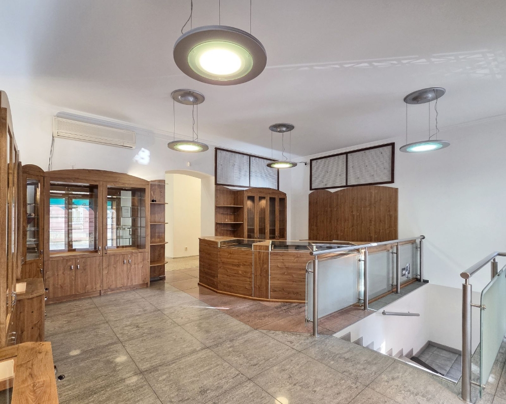 Pronájem obchod a služby, 57 m², Karlovy Vary, ul. Koptova